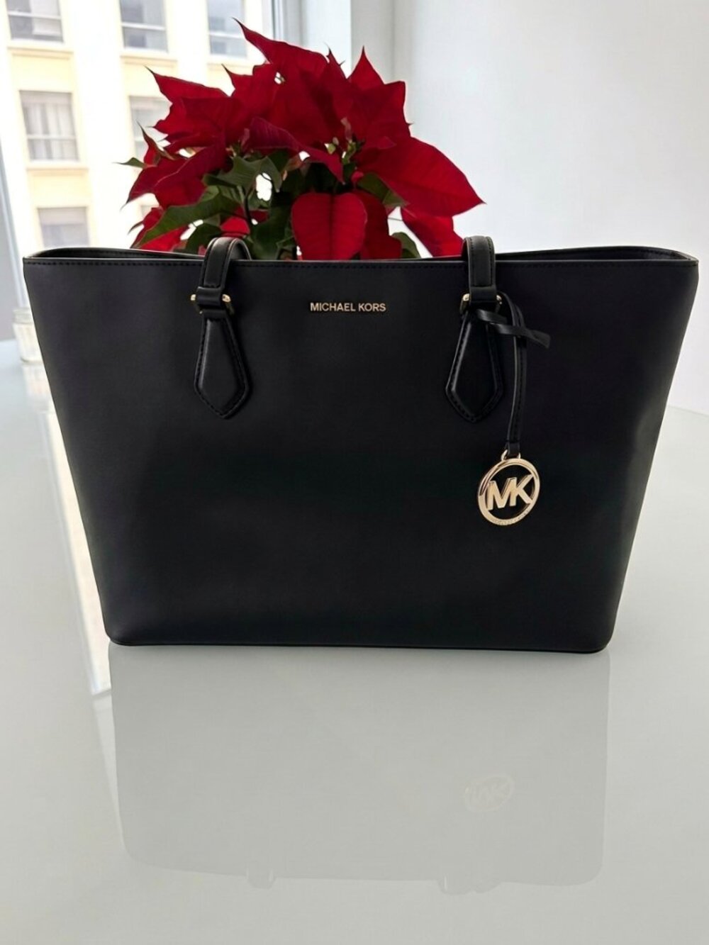 MICHAEL KORS BAG & Black Shoulder Bag